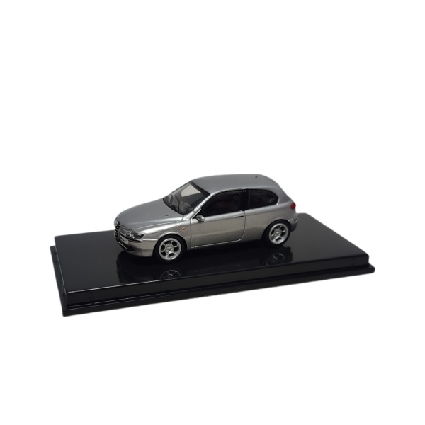 Macheta auto  Alfa Romeo 147 Ricko 1:87